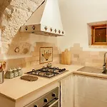 Trullo Bianco * Ostuni