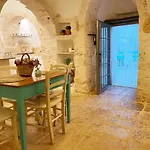 Trullo Bianco Casa de Férias