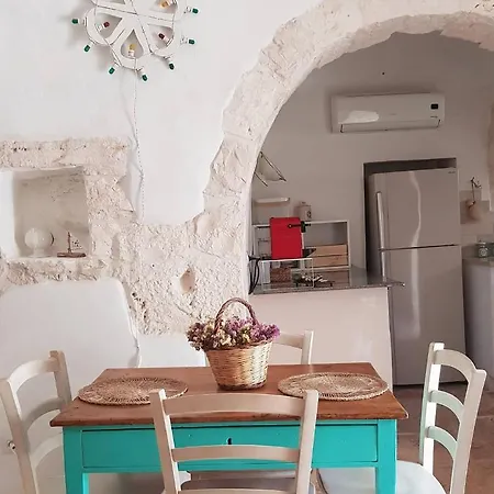 Trullo Bianco Остуни