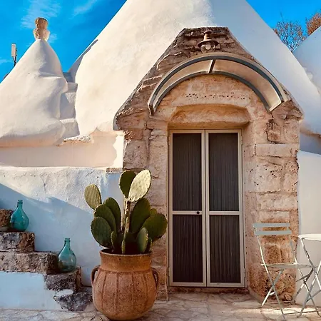 Holiday home Trullo Bianco