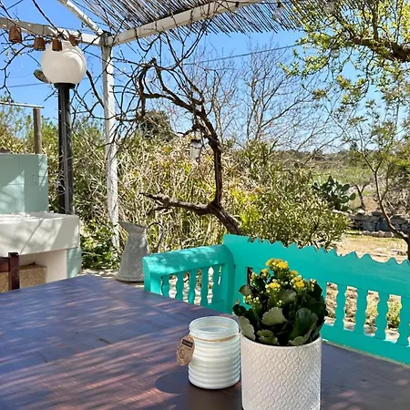 Holiday home Trullo Bianco *